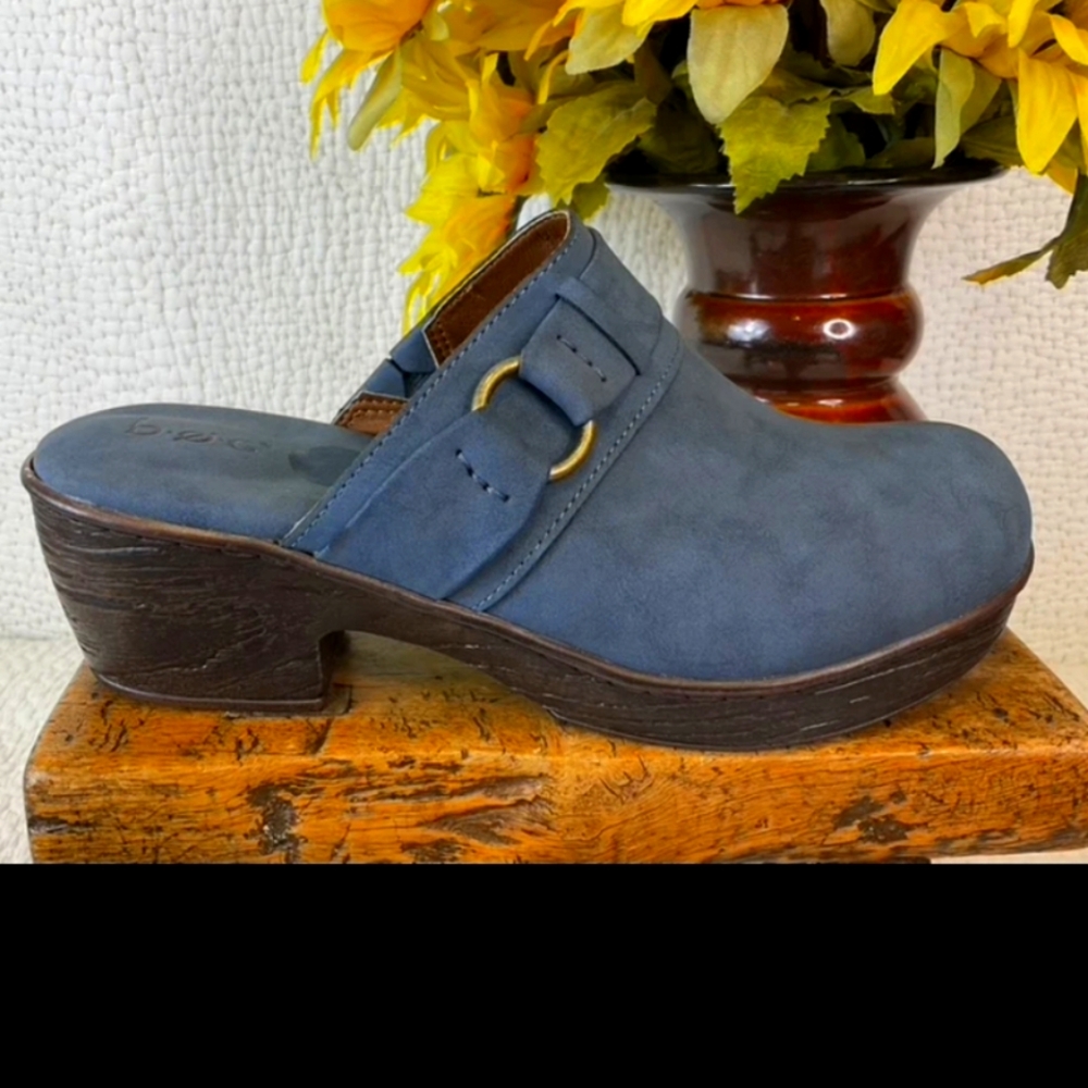 SALE! B.O.C. Women's Blue Suede Clogs Size 10 slip ons comfort high quality